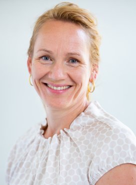 Dr. Tone-Kari K Østbye
